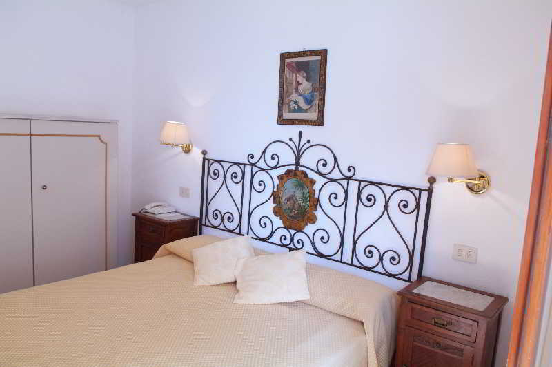 Hotel Villa Mora Джардини-Наксос Экстерьер фото