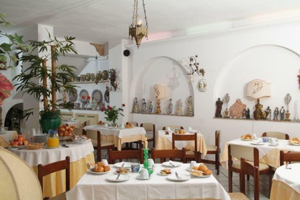 Hotel Villa Mora Джардини-Наксос Экстерьер фото